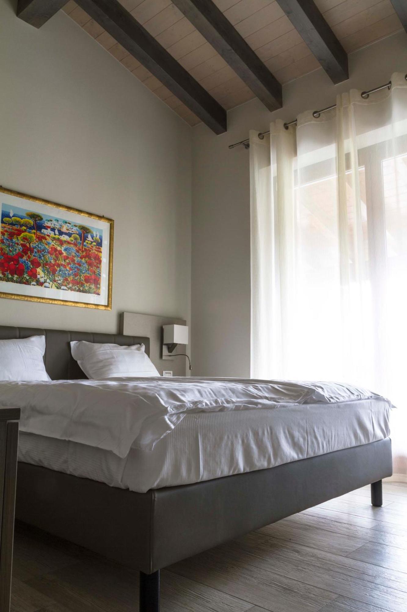 Hotel Relais Agli Olivi Λατζίζε Δωμάτιο φωτογραφία